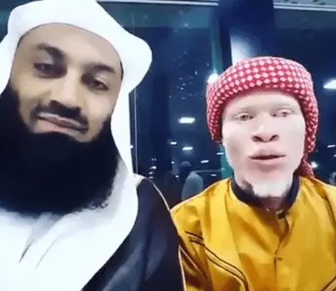 le rappeur français sans cagoule en pèlerinage à la mecque
