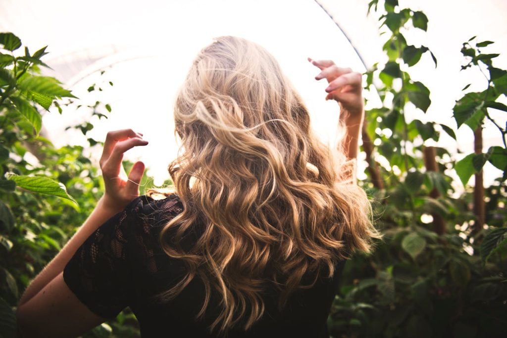 Lire la suite à propos de l’article Comment avoir les Cheveux Bouclés ? Mes Meilleures Astuces