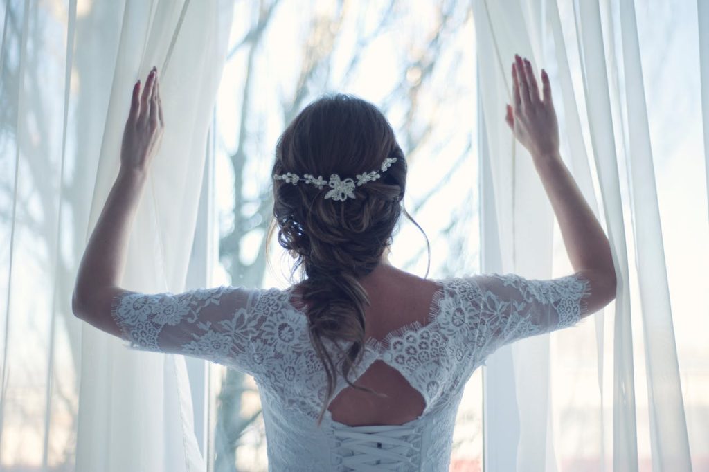 Lire la suite à propos de l’article Quels Bijoux pour une Mariée ? Guide Complet 2026